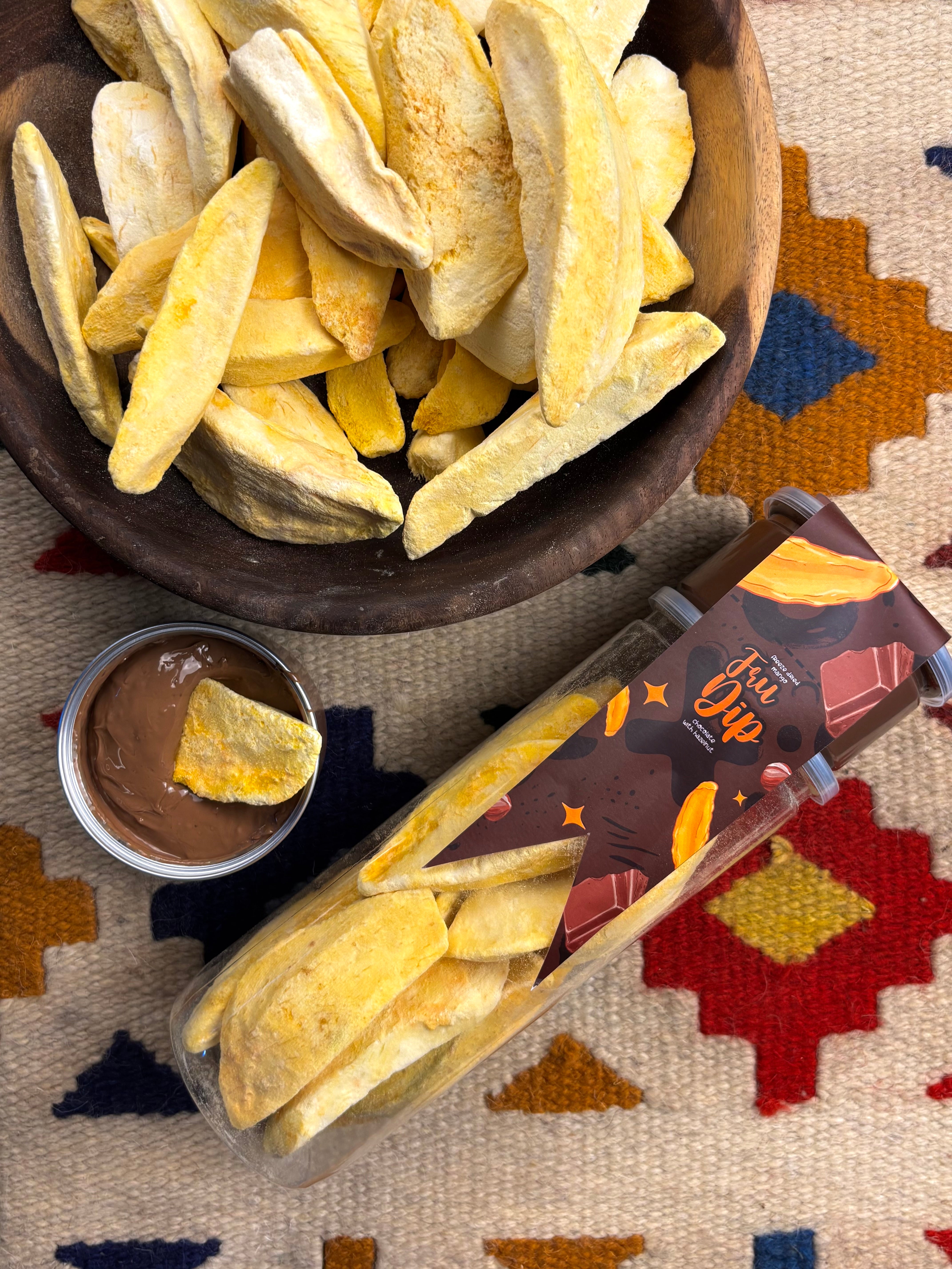 Freeze Dried Mango Wedges in Hazelnut Chocolate (Fru-Dip)