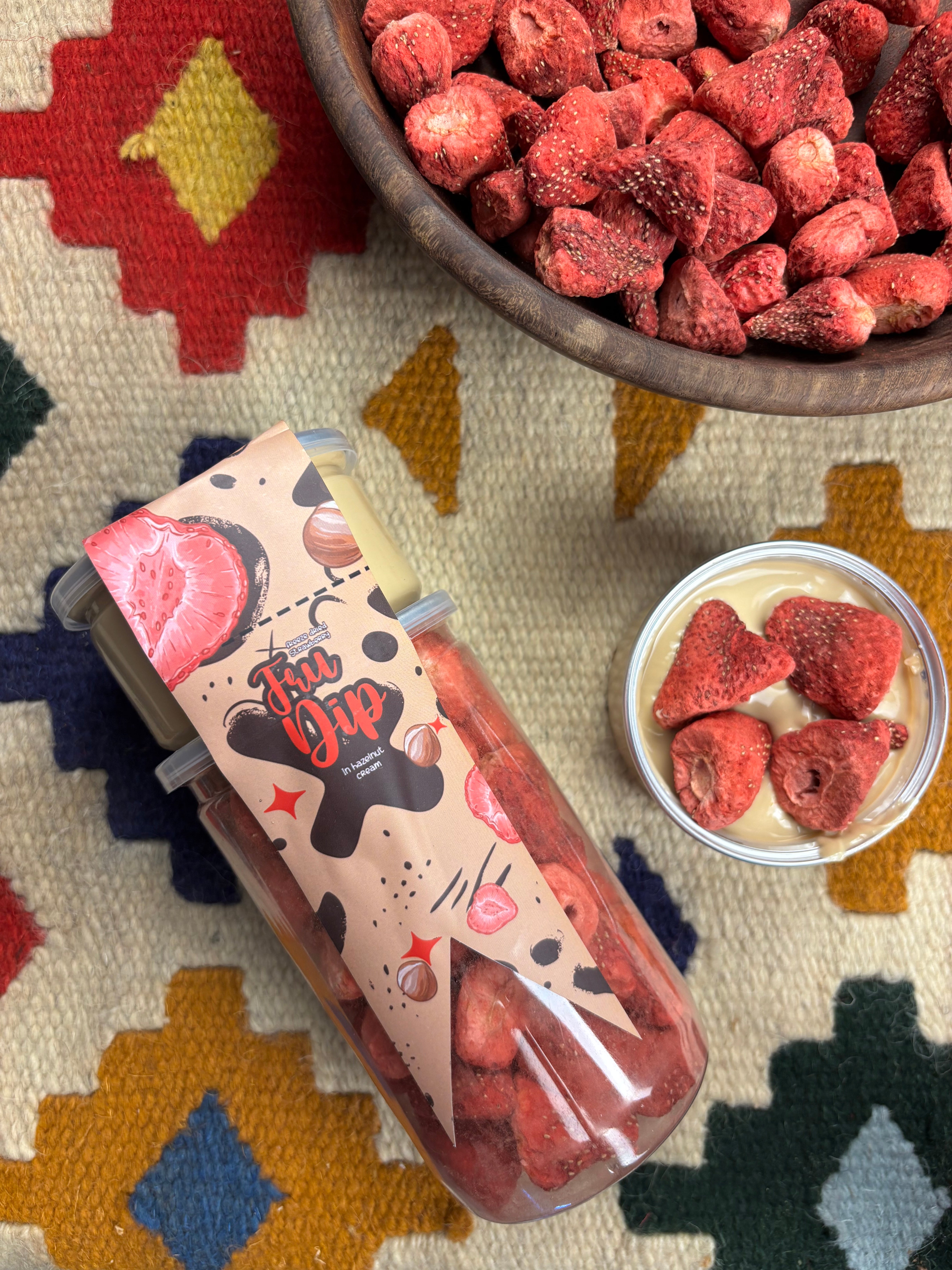 freeze dried strawberry with Hazelnut Cream (Fru-Dip)
