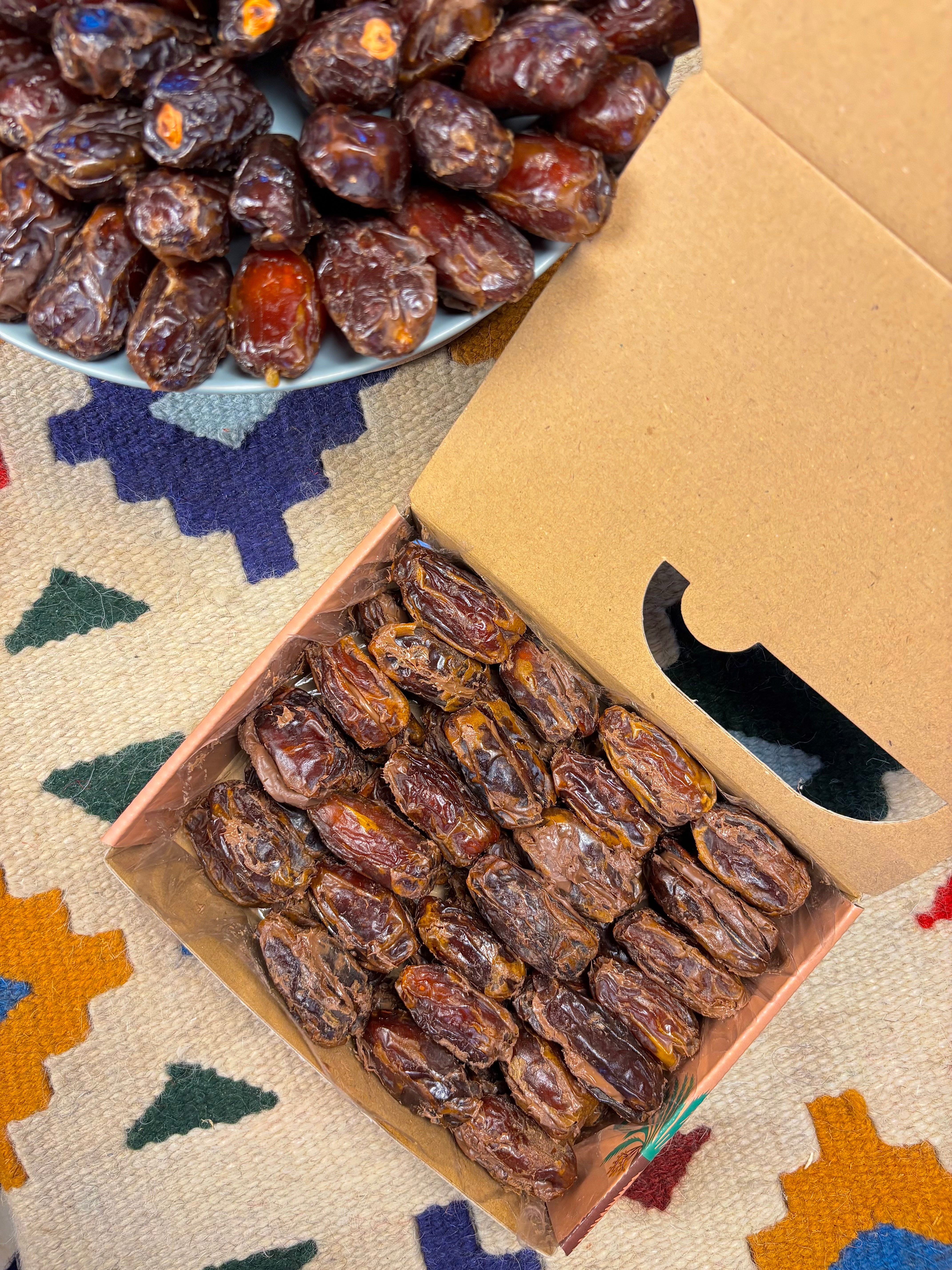 Power bite (premium medjool dates filled with hazelnut chocolate)