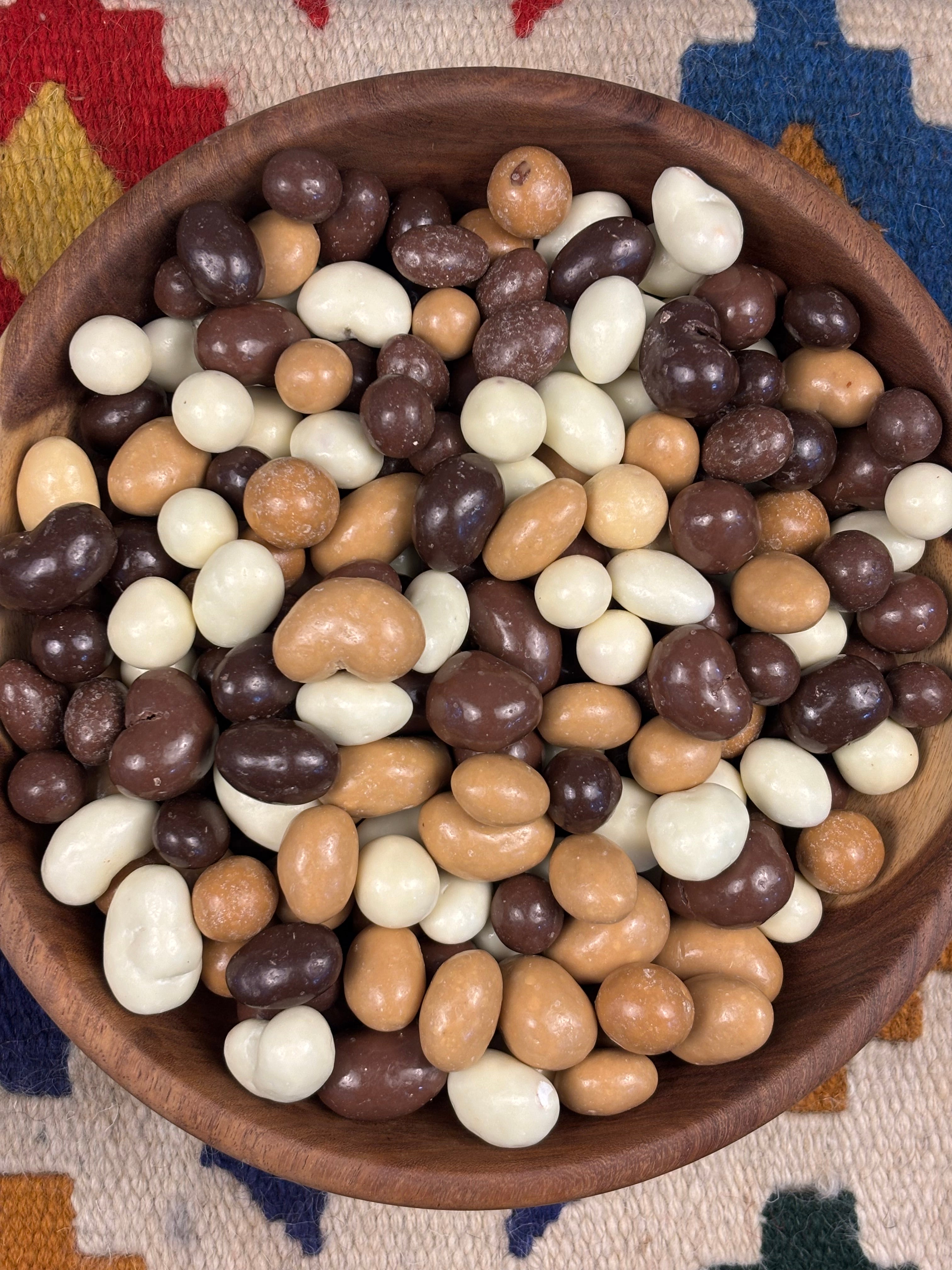 Mixed Nuts Coated with Chocolates Mix