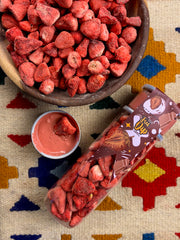 Freeze Dried Strawberry with Strawberry spread (Fru-Dip)